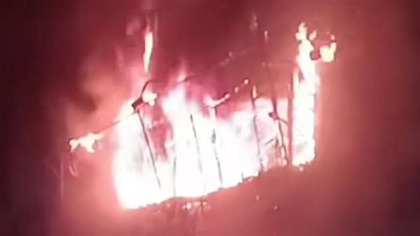 جانب من الحريق 