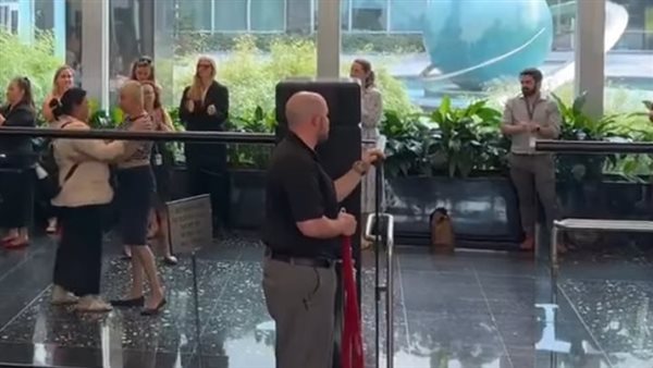 موظفين بالخارجية