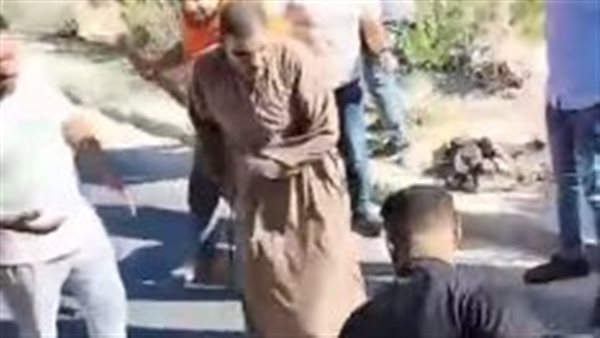 مشهد من المقطع المتداول