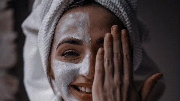 ماسك للوجه بالنشا