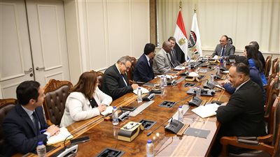 خلال استقبال وفد البنك الدولي.. وزير قطاع الأعمال: منفتحون على تعزيز الشراكة مع القطاع الخاص