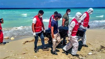 العثور على جثماني غريقين في سواحل السلوم.. والتحريات الأولية ترجح أنهما ضحايا هجرة غير شرعية من ليبيا