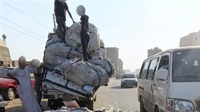 الحمولة وقعت.. القبض على سائق ربع نقل يسير عكس الاتجاه بالجيزة