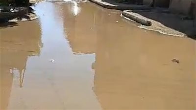 قطع المياه عن منطقة السيل بأسوان بسبب كسر مفاجئ في ماسورة مياه 