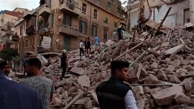 مصرع شخص وإصابة 6 آخرين في انهيار جزئي لعقار بالإسكندرية