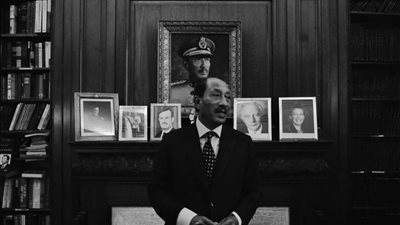 وثائق بريطانية: السادات عرض دعمًا عسكريًا وإعلاميًا على المعارضة الإيرانية لإسقاط حكم الخميني