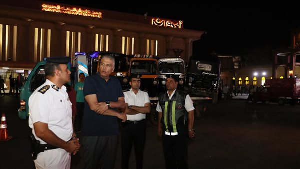 محافظ أسوان