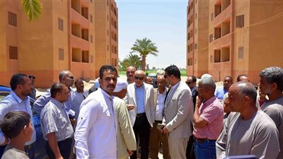 قبل تسليمها للمواطنين.. محافظ الأقصر يتابع أعمال التشطيب النهائية لعمارات الزينية ويوجه بسرعة إنهاء المرافق