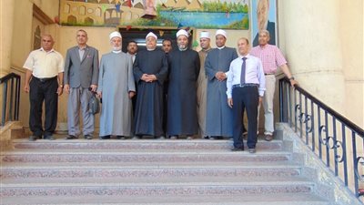 رئيس قطاع المعاهد الأزهرية يتفقد مراكز تصحيح الشهادة الثانوية بسوهاج
