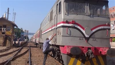 مصرع طالب سقط أسفل قطار خلال محاولته النزول بمحطة جرجا في سوهاج