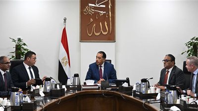 الحكومة: وضع خطط زمنية لتحلية مياه البحر في عدة محافظات 