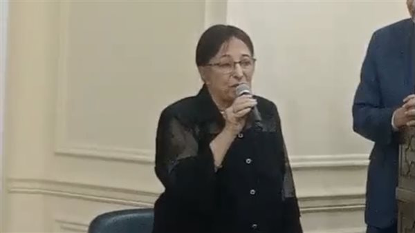 سميرة عبد العزيز