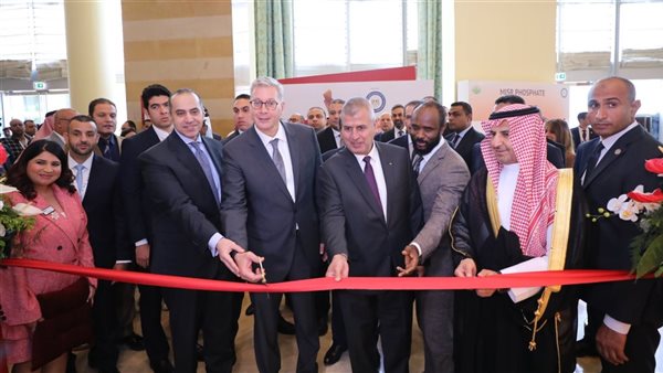 خلال الافتتاح