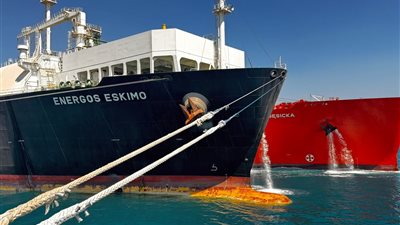 لتلبية الطلب خلال الصيف.. وزير البترول يتابع تدفيع الغاز الطبيعي من وحدات التغييز