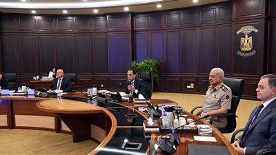 رئيس الوزراء يترأس الاجتماع الأسبوعي للحكومة بالعلمين الجديدة