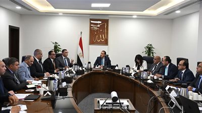 رئيس الوزراء يتابع موقف تسليم الوحدات السكنية للموظفين المنتقلين للعمل بالعاصمة الإدارية