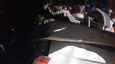 مصرع 3 أشخاص وإصابة 9 في حادث انقلاب ميكروباص بالمنيا