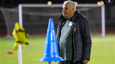اتحاد الكرة والزمالك ورابطة الأندية وشيكابالا ينعون ميمي عبد الرازق مدرب المصري الأسبق