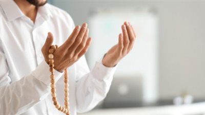 دعاء بعد صلاة الفجر بأربعين ألف حسنة.. الشيخ أبو بكر يقدم هدية لوقت الصبح