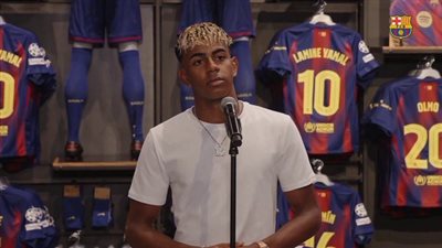 بعد تمديد عقده مع برشلونة.. يامال: ميسي لا يزال عظيمًا.. وحان دوري لمواصلة إرثه