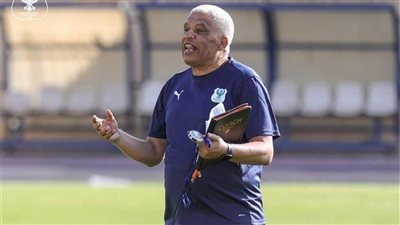 إقامة عزاء ميمي عبد الرازق مدرب المصري السابق في بورسعيد اليوم