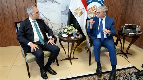 وزير البترول مع جيسوس