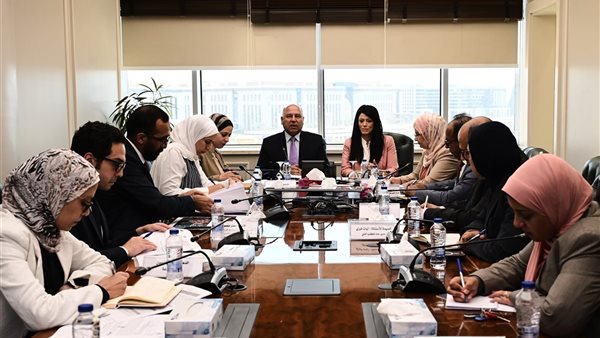 خلال الاجتماع 