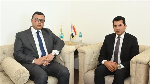 وزيرا الشباب والرياضة