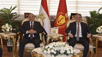 محافظ بورسعيد يستقبل رئيس مصلحة الجمارك لمناقشة آليات حوكمة المنافذ الجمركية