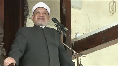 خطيب الجامع الأزهر يحذر من انسياق المجتمع وراء الإشاعات المغرضة بين الناس.. يؤدي إلى صراعات 