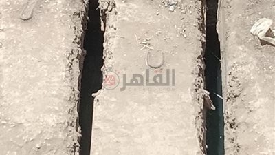 مصرع صغيرة سقطت في فتحة تطهير مصرف ري بالفيوم 