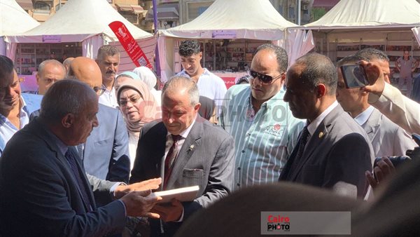 محافظ بورسعيد يفتتح