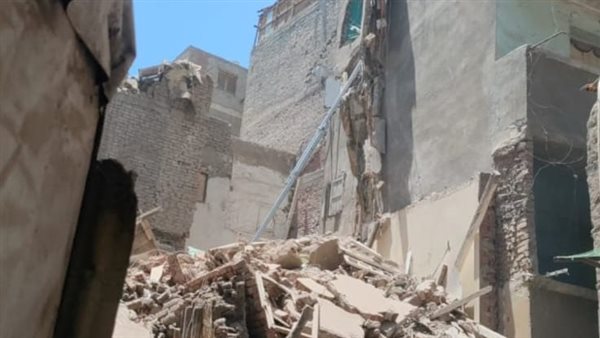 انهيار عقار الساحل