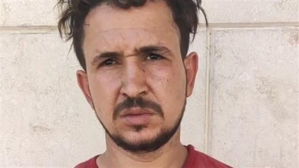 أحد الناجين من العقار