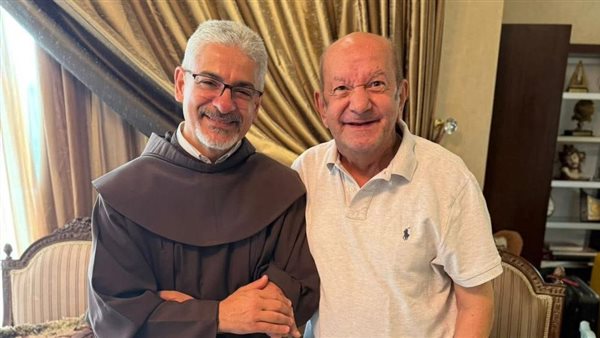 لطفي لبيب مع الأب