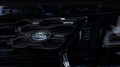  جاكوار لاند روفر البريطانية تؤجل إطلاق سيارتي رينج روفر وجاكوار الكهربائيتين