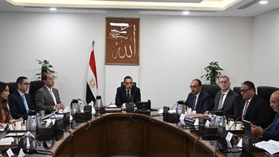 رئيس الوزراء يُتابع موقف تنفيذ برنامج الطروحات الحكومية