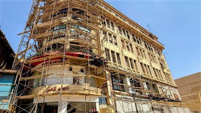 جولة موسعة بالعتبة.. نائب محافظ القاهرة يتابع تطوير عمارة تيرينج وتسليم مكتبات الأزبكية الجديدة| صور