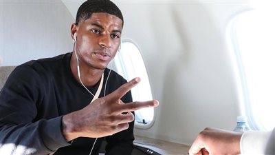 راشفورد يصل مدينة برشلونة تمهيدًا لـ انضمامه إلى صفوف البلوجرانا