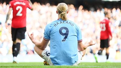 هالاند يكتب التاريخ بعد التألق اللافت أمام نابولي في دوري أبطال أوروبا 