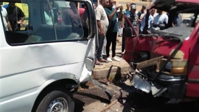 إصابة 14 شخصًا إثر تصادم سيارتين أجرة على طريق دمياط الجديدة