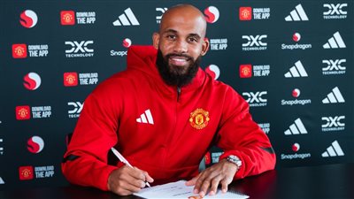 مانشستر يونايتد يتمسك ببقاء مبيومو حتى 21 ديسمبر قبل كأس أمم إفريقيا