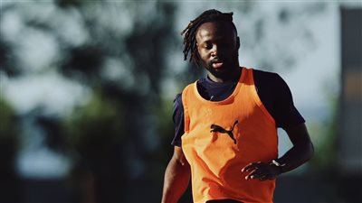 ماييلي لـ القاهرة 24: سعيد في بيراميدز.. ومستمر مع الفريق الموسم المقبل