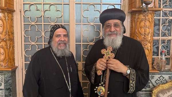 البابا تواضروس وقمص