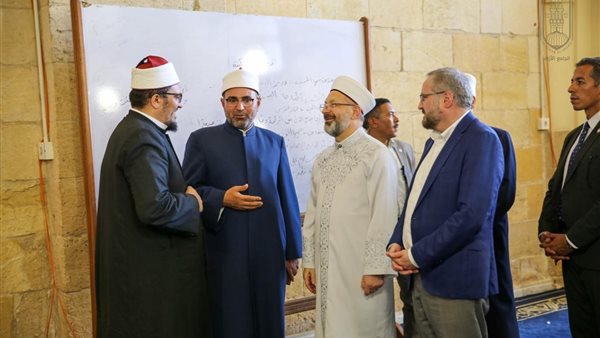 خلال الزيارة