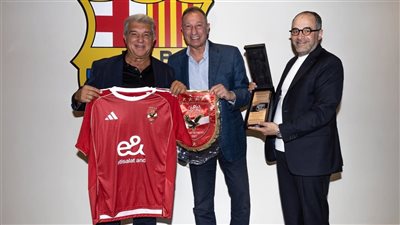 برشلونة قد يشارك في مباراة افتتاح ستاد الأهلي الجديد