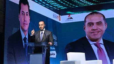 المستشار محمود فوزي: لا يوجد أي مانع قانوني يحول دون تشكيل أي حزب أو مستقلين قوائم انتخابية