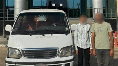 عرض حياة المواطنين للخطر.. القبض على صغير يقود سيارة ميكروباص في الجيزة