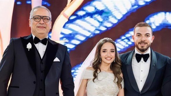  نجل الإعلامي عمرو