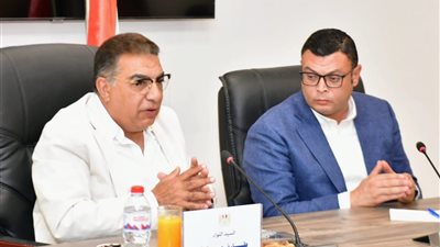  محافظ الدقهلية ووزير الإسكان يتابعان سير العمل بمنظومتي مياه الشرب والصرف الصحي والمشروعات الجاري تنفيذها بالمحافظة